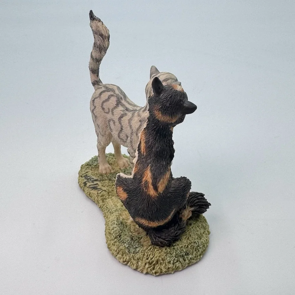 Lowell Davis Cat Kitten Figurine 